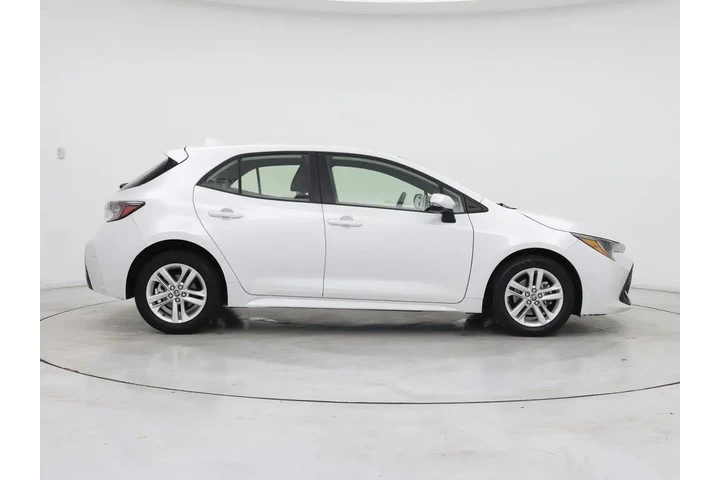 $22998 : Toyota Corolla Hatchback 202 image 7