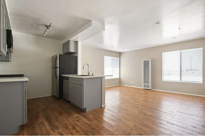 $1050 : Cómoda habitación Hawthorne image 10