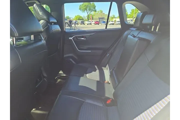 $29995 : Toyota RAV4 Hybrid 2021 AWD image 8