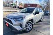 2019 RAV4 LE en Denver
