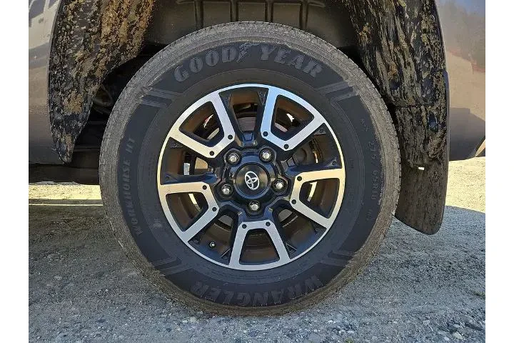 $35037 : Toyota Tundra 2018 4x4 SR5 4 image 7