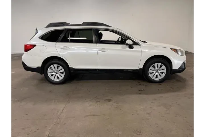 $20921 : Subaru Outback 2019 AWD 2.5i image 2