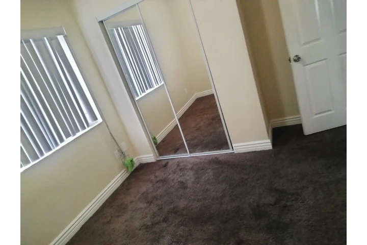 $1000 : RENTO RECAMARA image 2