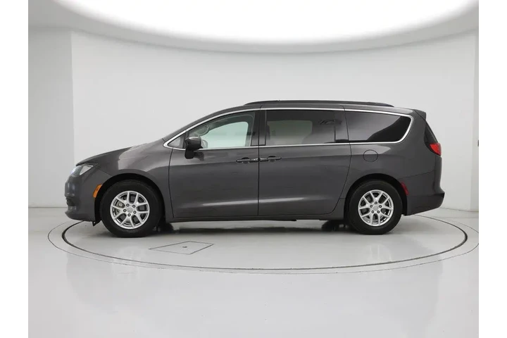 $15998 : Chrysler Voyager 2020 LXi 4d image 3