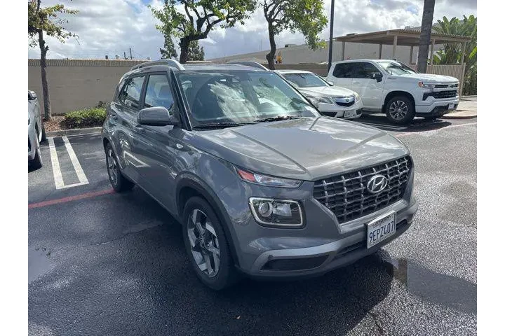 $14499 : Hyundai VENUE 2021 SEL 4dr C image 4