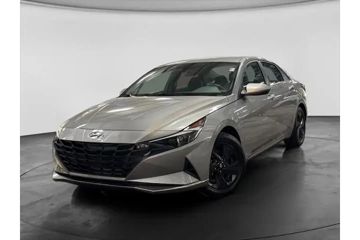 $18024 : Hyundai ELANTRA 2023 SEL 4dr image 6