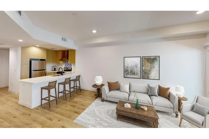 $3500 : New 3bedroom and 2bath availab image 5