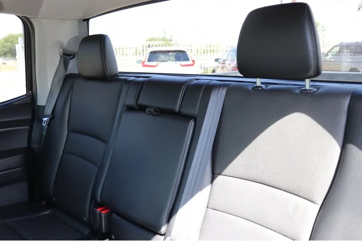 2017 Ridgeline image 3