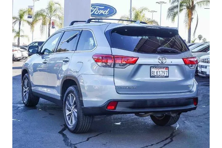 $22781 : Toyota Highlander 2019 XLE 4 image 6