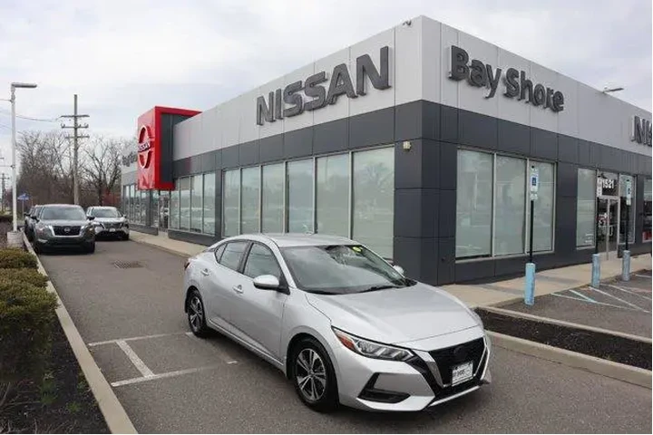 $18354 : Nissan Sentra 2023 SV 4dr Se image 2