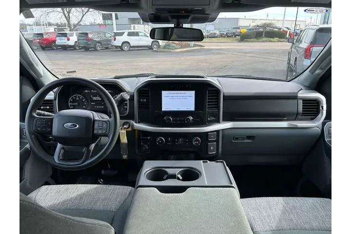 $39000 : Ford F-150 2023 4x4 XL 4dr S image 9