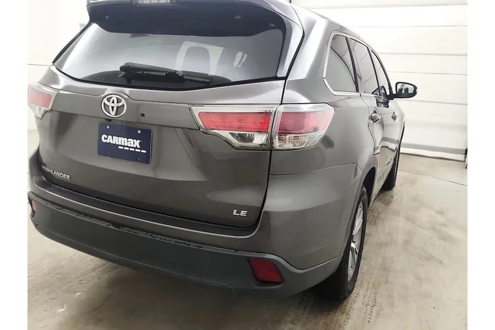 $19998 : Toyota Highlander 2015 LE 4d image 5