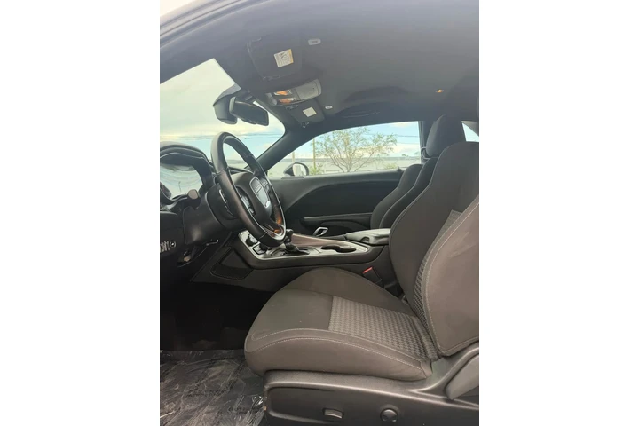 $16900 : DODGE CHALLENGER GT image 5