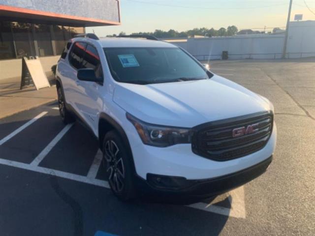 2019 GMC Acadia image 2