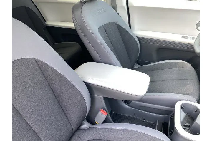 $26411 : Hyundai IONIQ 5 2024 SE Stan image 10