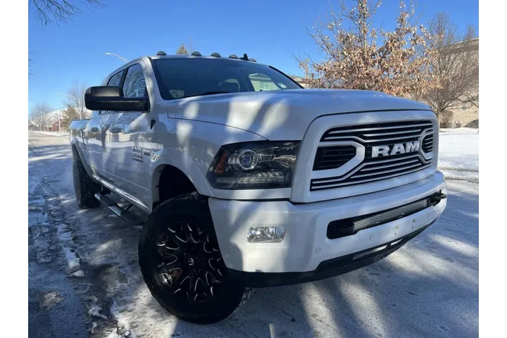 $28991 : 2018 RAM 3500 Laramie image 2
