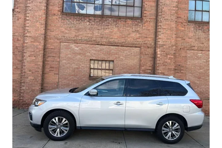 $17999 : 2020 Pathfinder SL image 4