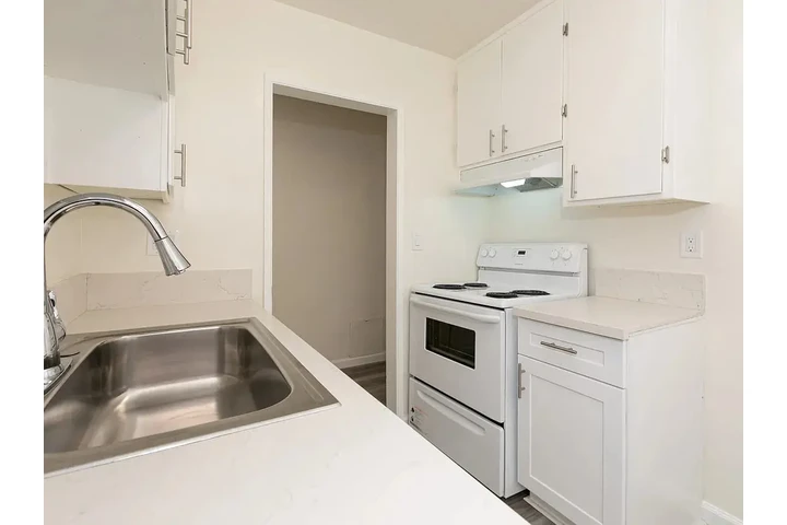 $1100 : Apartamento listo para vivir image 1