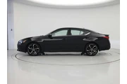 $22998 : Nissan Altima 2023 2.5 SR 4d thumbnail