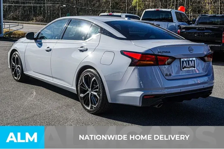 $18920 : Nissan Altima 2024 2.5 SR 4d image 5