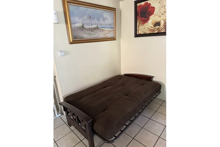 $600 : Rento espacio en la lasa image 1