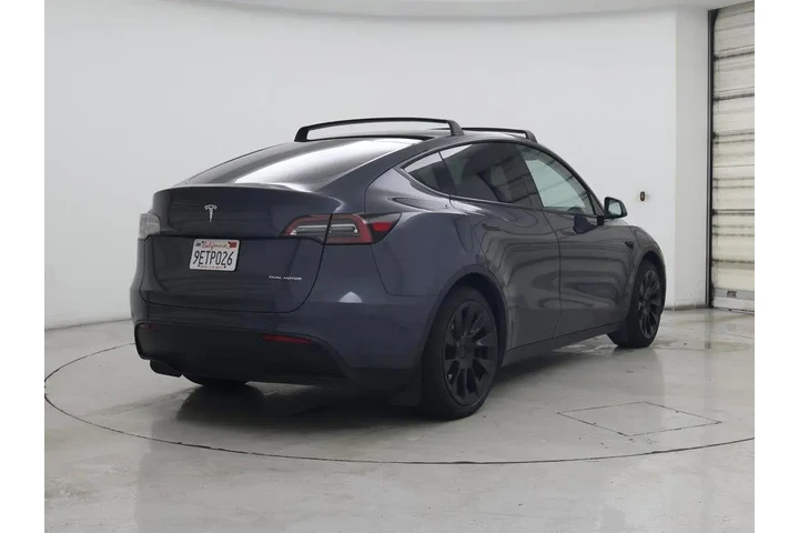 $35998 : Tesla Model Y 2023 AWD Long image 8