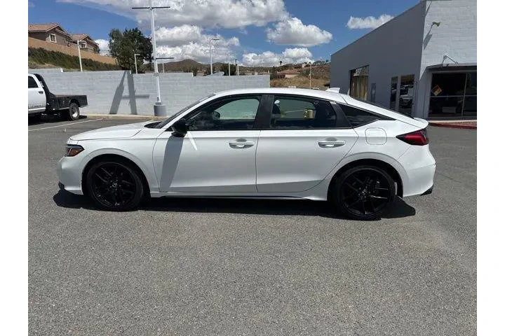 $27104 : Honda Civic 2025 Sport 4dr H image 4