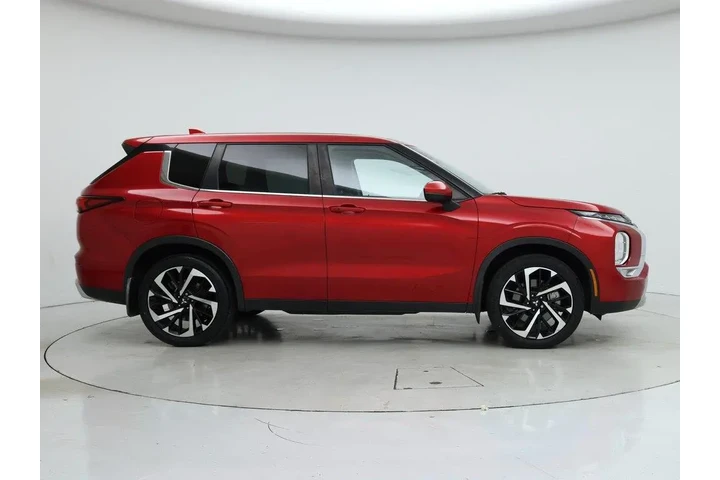 $23998 : Mitsubishi Outlander 2023 SE image 7