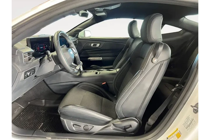 $33500 : Ford Mustang 2024 EcoBoost 2 image 2