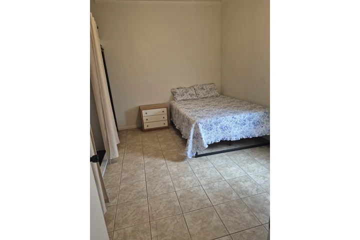 $975 : Recamara image 3