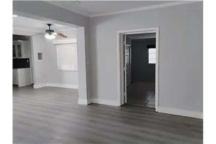 $3600 : Rental property with 4 bedro image 6