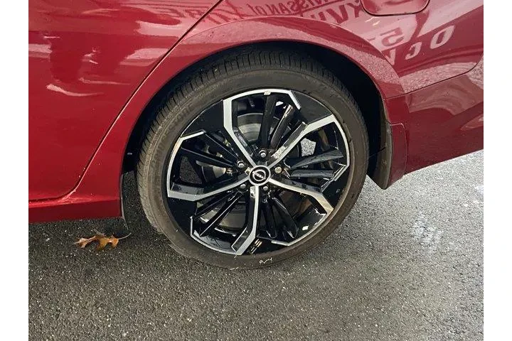 Nissan Altima 2023 2.5 SR 4d image 10