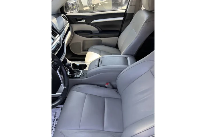 $19999 : 2015 Highlander XLE image 7