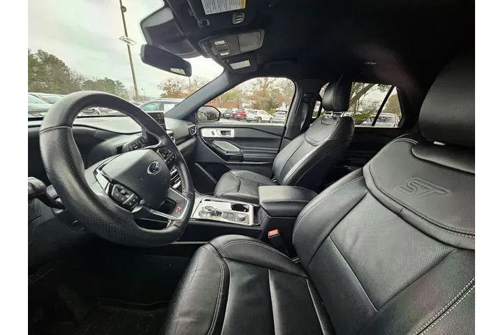 $38991 : Ford Explorer 2022 AWD ST 4d image 10