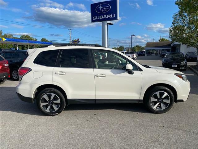 $19025 : 2017 Forester 2.5i Limited image 10