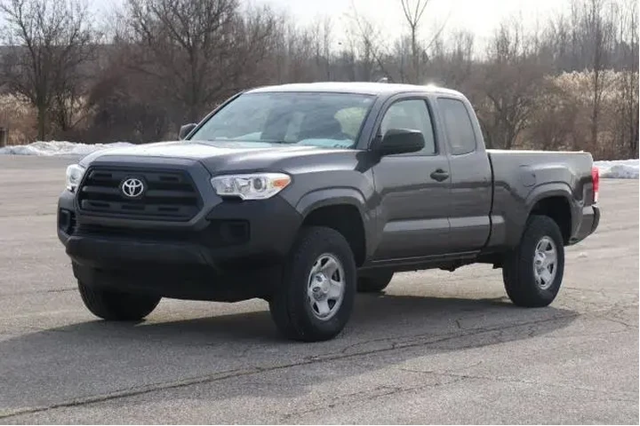 $20950 : Toyota Tacoma 2017 4x4 SR5 4 image 4