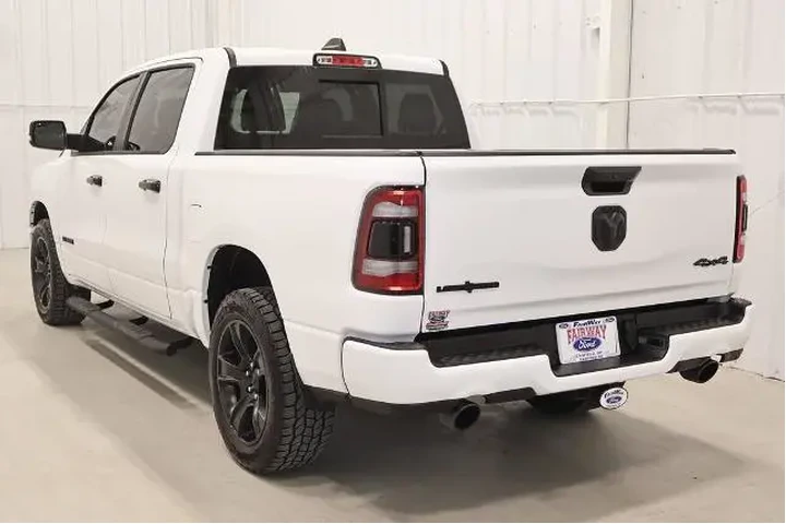 $39500 : Ram 1500 2023 4x4 Big Horn 4 image 7
