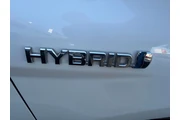 $21980 : Toyota Camry Hybrid 2021 SE thumbnail
