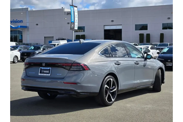 $28882 : Honda Accord Hybrid 2025 EX- image 7
