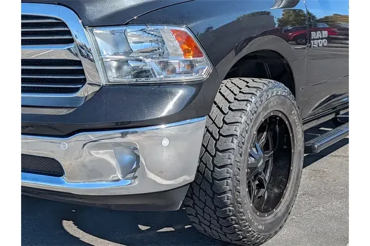 $29999 : Ram 1500 2018 4x4 SLT 4dr Cr image 2