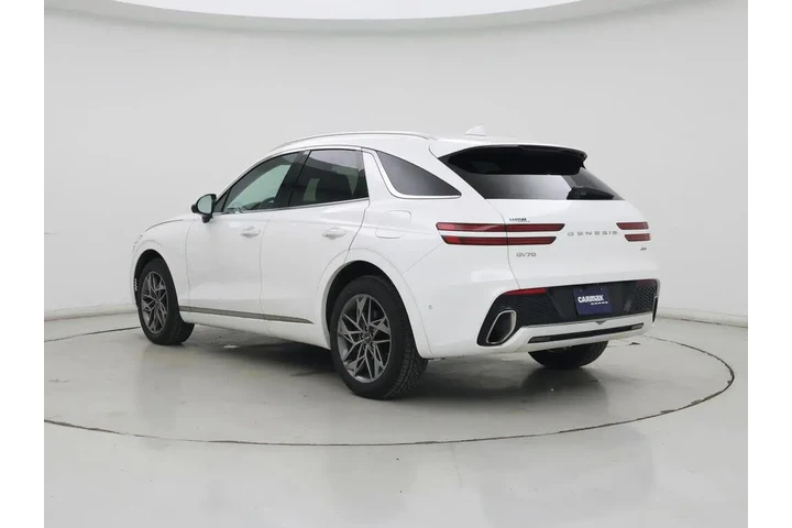 $28998 : Genesis GV70 2022 AWD 2.5T S image 2
