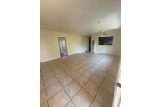 CASA EN RENTA EN L.A. 90011 thumbnail