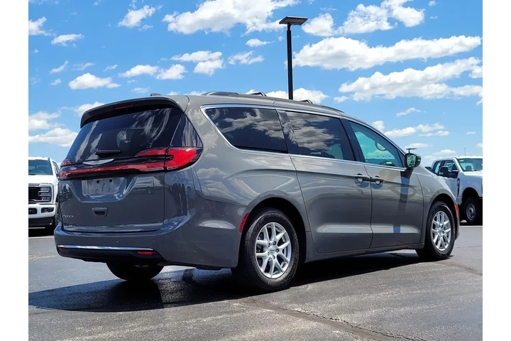$21940 : Chrysler Pacifica 2022 Touri image 4