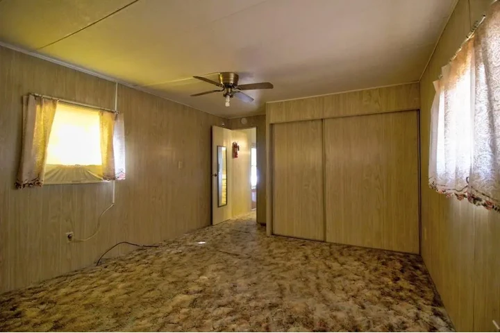 $1050 : El encanto de Azusa refrescado image 3