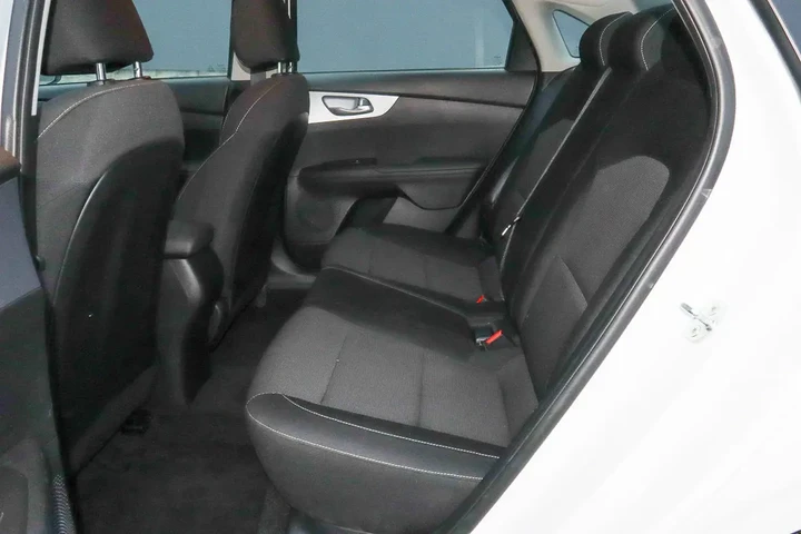 $17988 : 2024 Forte LXS image 8