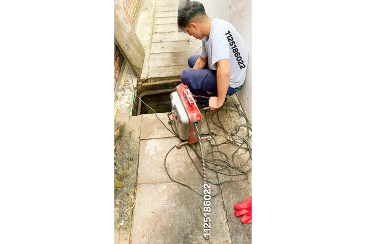 Destapaciones con maquina image 3