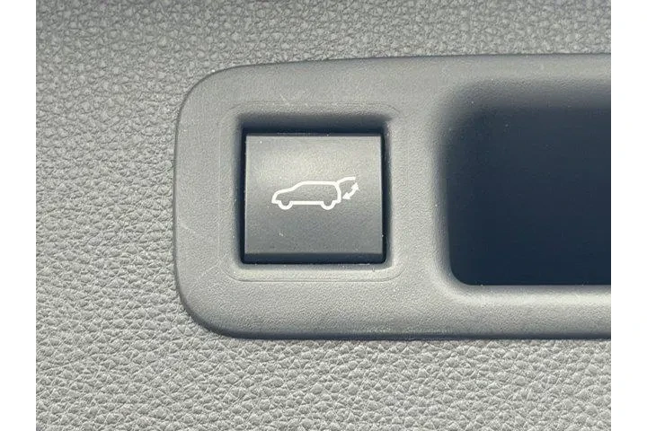 $36303 : Toyota Highlander 2022 XLE 4 image 10