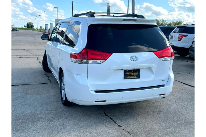 $7999 : 2013 Sienna LE FWD 8-Passenge image 7