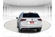 $14052 : Volkswagen Tiguan 2018 2.0T thumbnail