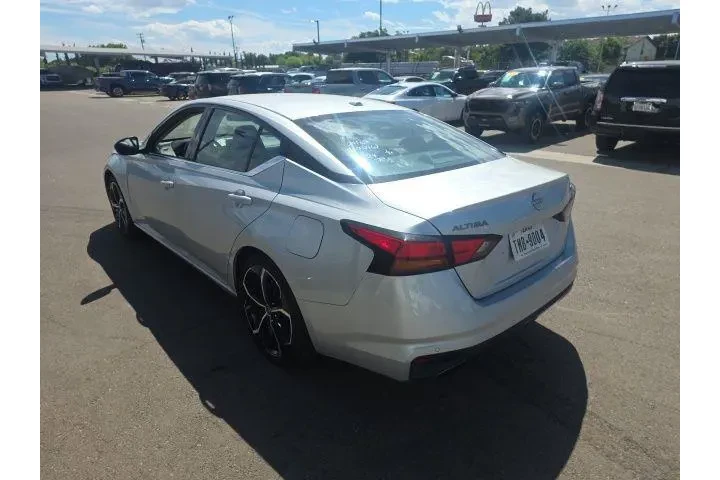 $21900 : Nissan Altima 2024 2.5 SR 4d image 4